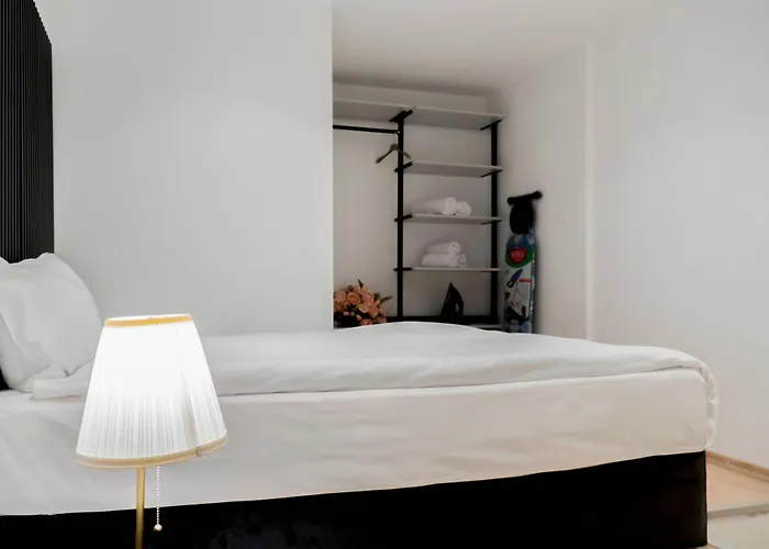 Magesa Homes מלון דירות